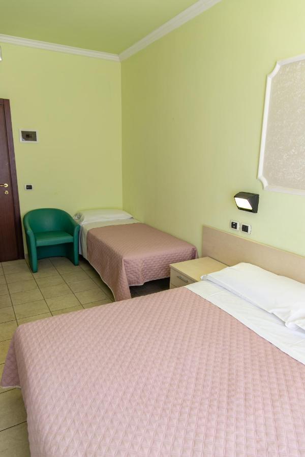 Hotel Liana Rimini Eksteriør billede