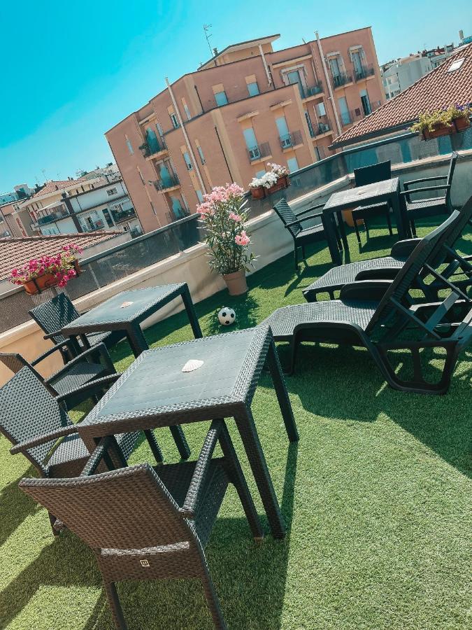 Hotel Liana Rimini Eksteriør billede