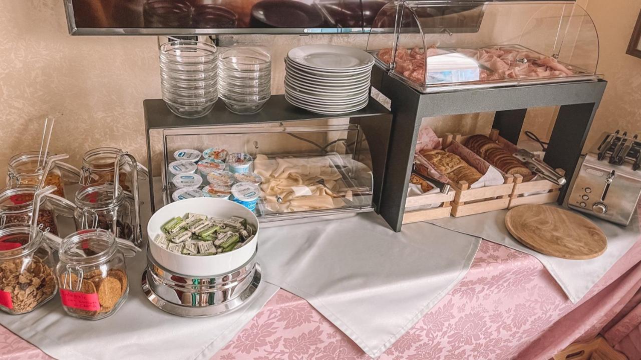 Hotel Liana Rimini Eksteriør billede